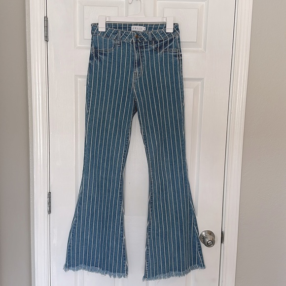 The Buckle (Cello) striped high waisted flares. Size 6. - Picture 2 of 5